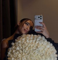 SUPERHOT TRANS MINA! DUBAI - Transsexual escort in Dubai