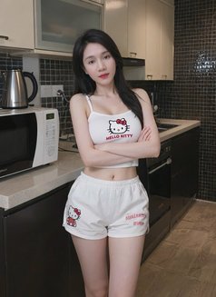 Mina - escort in Bangkok Photo 5 of 7