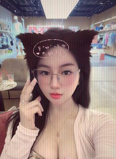 Mina - escort in Hanoi Photo 5 of 7