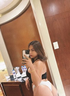 Minaa - escort in Makati City Photo 3 of 10