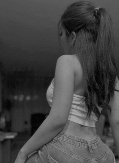 Minaaa irani - escort in Muscat Photo 2 of 4