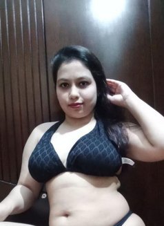 Minakshi - escort in Muscat Photo 2 of 6