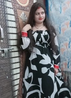 Minakshi - puta in Bangalore Photo 3 of 3