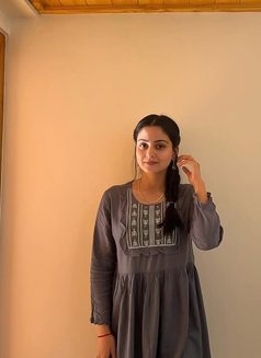 Minakshi - puta in Guwahati Photo 5 of 6