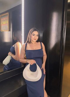 Minakshi - escort in Mumbai Photo 3 of 3