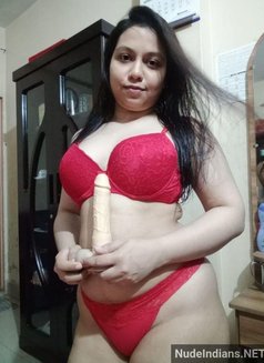 Minakshi - escort in Muscat Photo 4 of 6