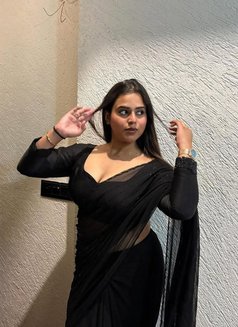 Minakshi - escort in Surat Photo 7 of 7