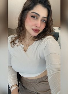 Minakshi - puta in Vadodara Photo 2 of 2