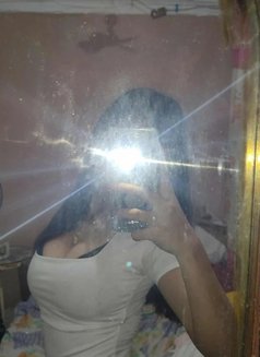 Minal - puta in Visakhapatnam Photo 1 of 3