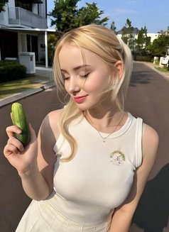 Minali - escort in Doha Photo 5 of 6