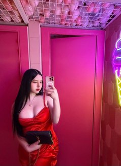 Minasse - escort in Jeddah Photo 2 of 8