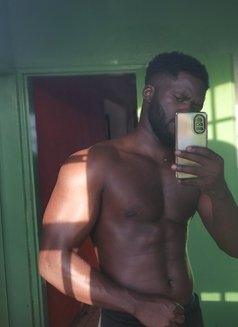 Shad ( Sandton) VIP - Male escort in Johannesburg Photo 1 of 17