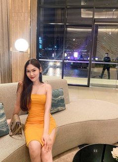 Mingming - escort in Singapore Photo 11 of 21