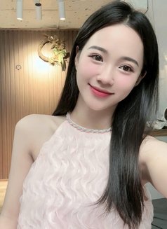 Minh - masseuse in Ahmedabad Photo 1 of 3