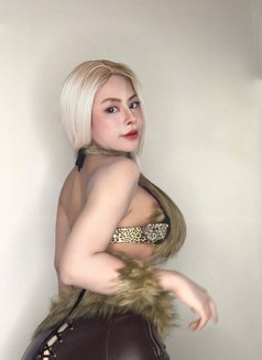 Minhtlin - escort in Doha Photo 1 of 5