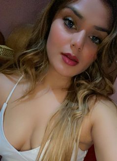 Minisa - puta in Muscat Photo 2 of 4