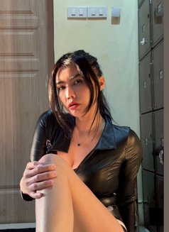 Minji - escort in Bangkok Photo 11 of 22