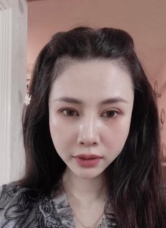 Minjun - escort in Bangkok Photo 2 of 9