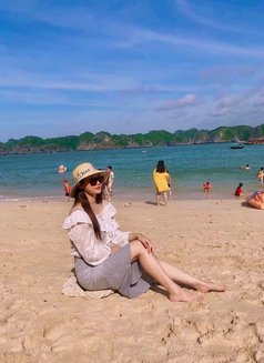 Minjun - escort in Bangkok Photo 3 of 9