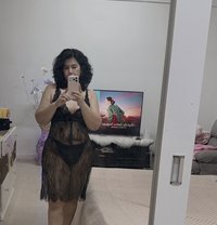 Minnie - escort in Al Juffair