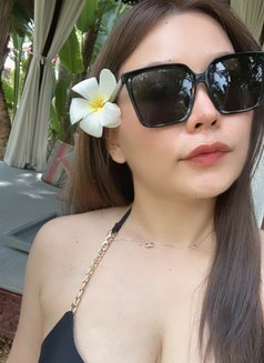 Minnie - masseuse in Bangkok Photo 2 of 7