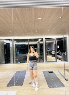 Minnie - masseuse in Bangkok Photo 3 of 7