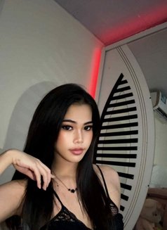 Minnie - Transsexual escort in Doha Photo 4 of 8