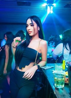 Minnie - Transsexual escort in Phuket Photo 3 of 4
