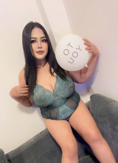 Minny - escort in Khobar Photo 2 of 14