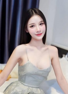 MINSEO - escort in Taipei Photo 4 of 25