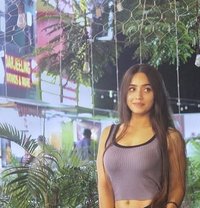 Minu - escort in Mauritius