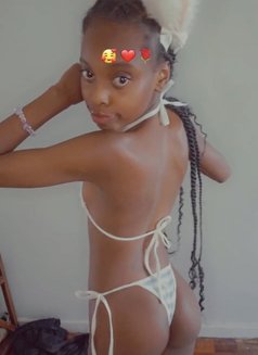 Minxie - escort in Nairobi Photo 8 of 16