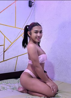 Mira "cam , meet , sext , content" - puta in Manila Photo 9 of 14