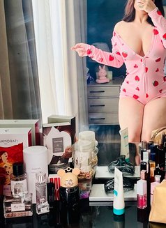 Mira - escort in Muscat Photo 16 of 17