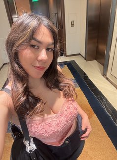 Mira - escort in Makati City Photo 3 of 4