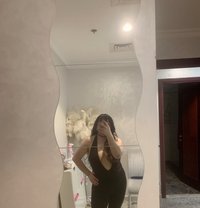 Chloe riming cim golden shower full - escort in Dubai