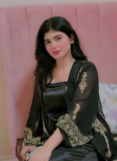 Mira - puta in Dubai Photo 2 of 4