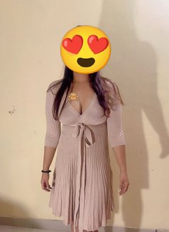 Mira - escort in New Delhi Photo 4 of 4