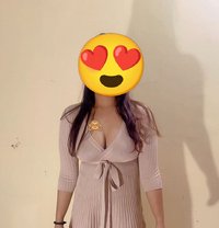 Mira - escort in New Delhi Photo 4 of 4