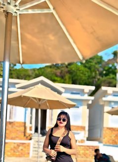 Mira - escort in New Delhi Photo 1 of 3