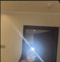 Mira - puta in Noida