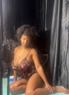 Mira - escort in Noida Photo 9 of 9