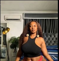 Mira - puta in Noida