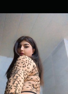 Mira - Transsexual escort in Beirut Photo 11 of 13