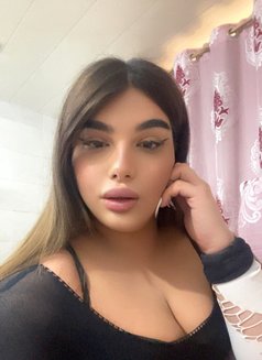 Mira - Transsexual escort in Beirut Photo 30 of 30