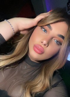 Mira - Acompañantes transexual in Beirut Photo 15 of 21