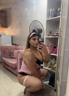 Mira - Transsexual escort in Beirut Photo 14 of 17
