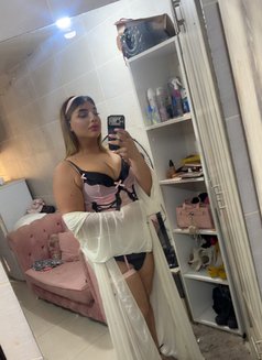 Mira - Transsexual escort in Beirut Photo 16 of 17