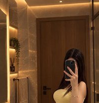 Mira - puta in Dubai