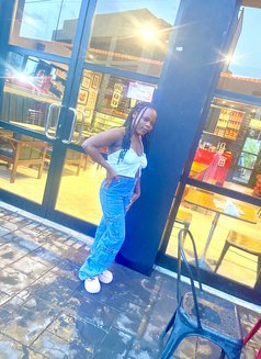 Mira - puta in Accra Photo 6 of 6